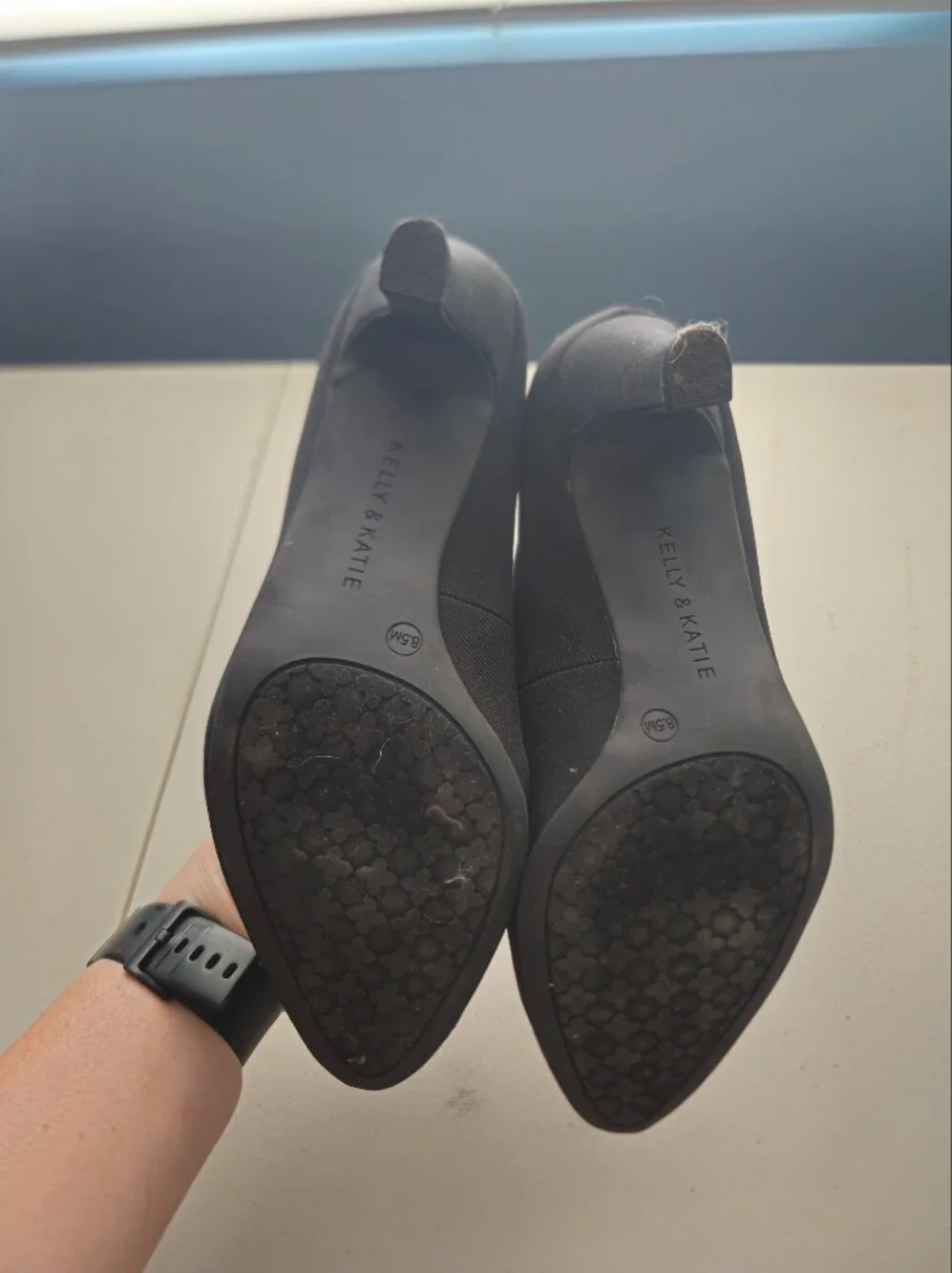 Kelly & Katie Black Pointed-Toe Pumps